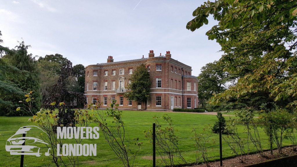 The London Borough of Redbridge A Place to Settle In • Movers London Co